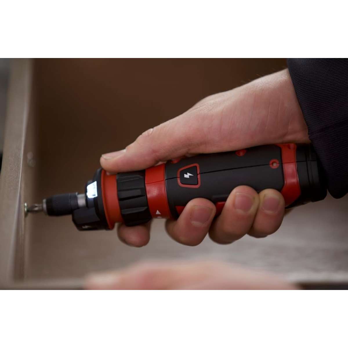 SKIL Rechargeable 4V Cordless Screwdriver Red