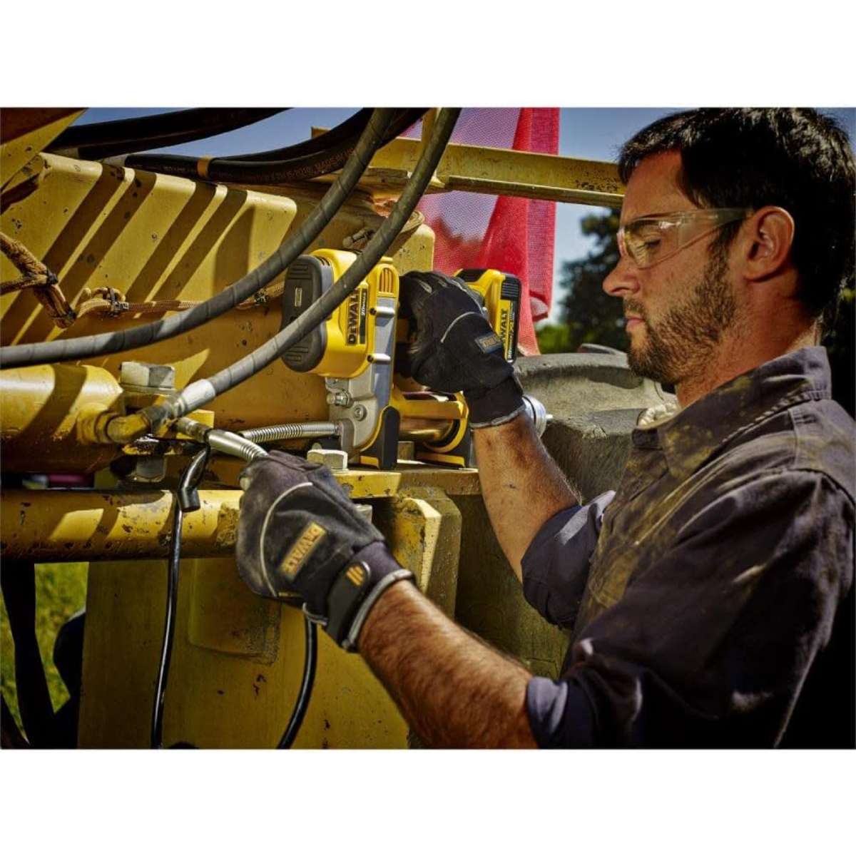DEWALT 20V MAX GREASE GUN, CORDLESS, DCGG571B