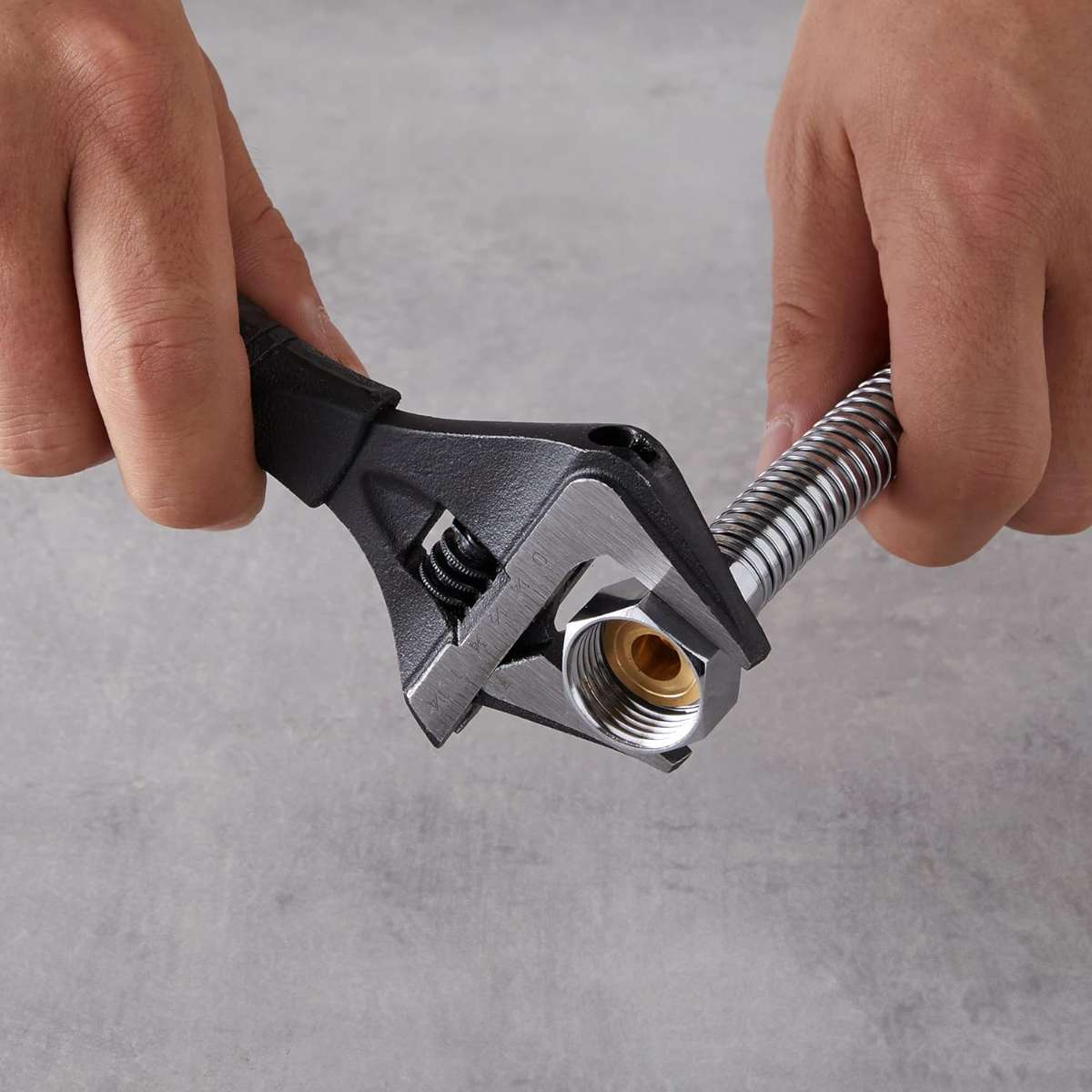 Amazon Brazil x Plumbing Adjustable Wrench with Soft Grip