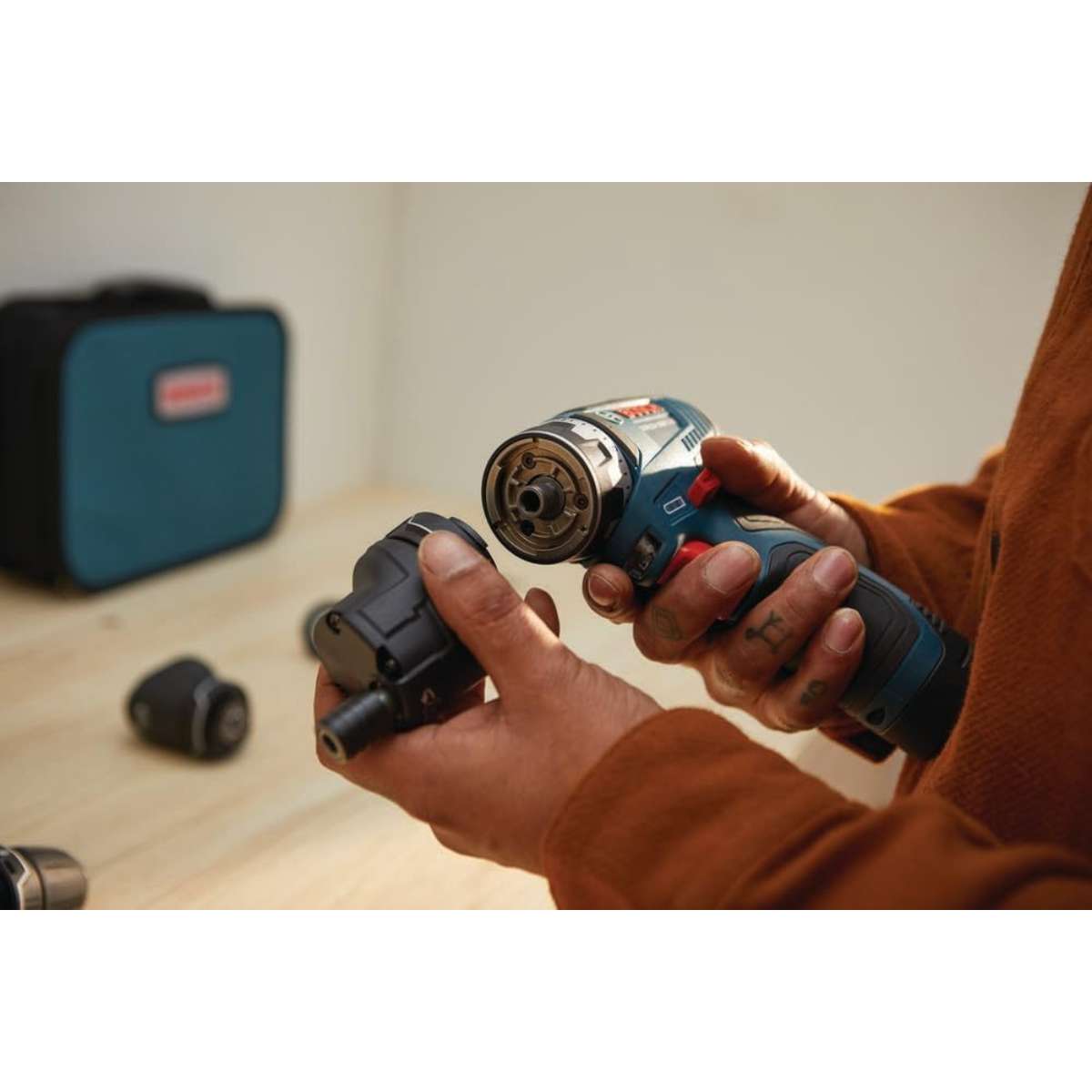 BOSCH GSR12V-300FCB22 12V Drill/Driver System