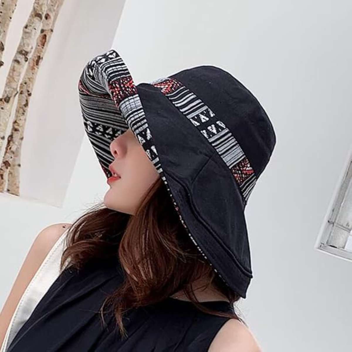 Women's wide-brimmed sun hat metal wired-brimmed beach hat
