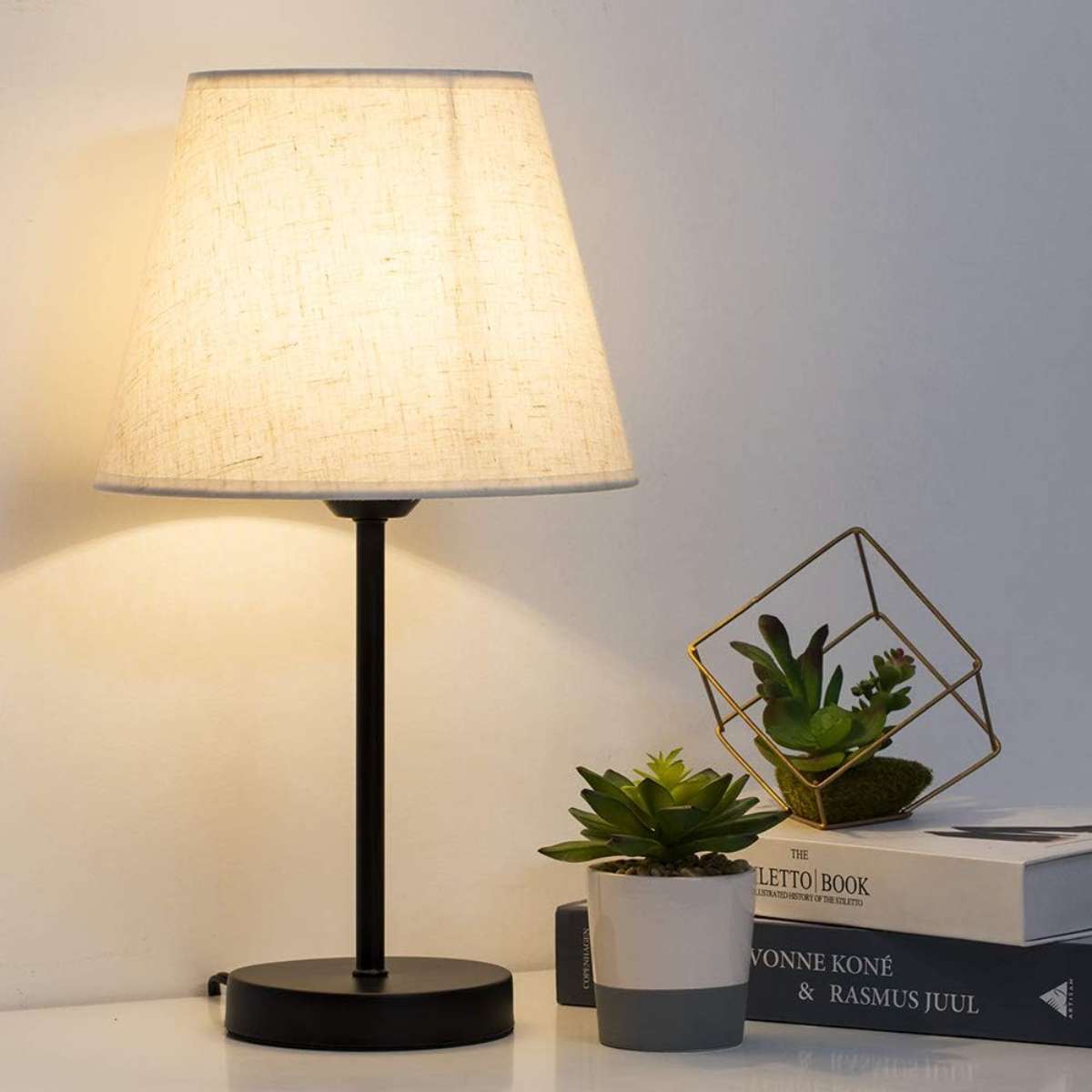 Haitelar bedside lamp - black