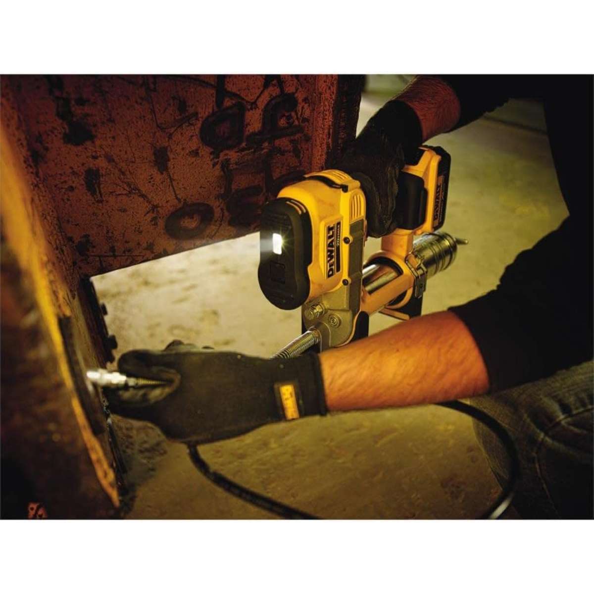 DEWALT 20V MAX GREASE GUN, CORDLESS, DCGG571B