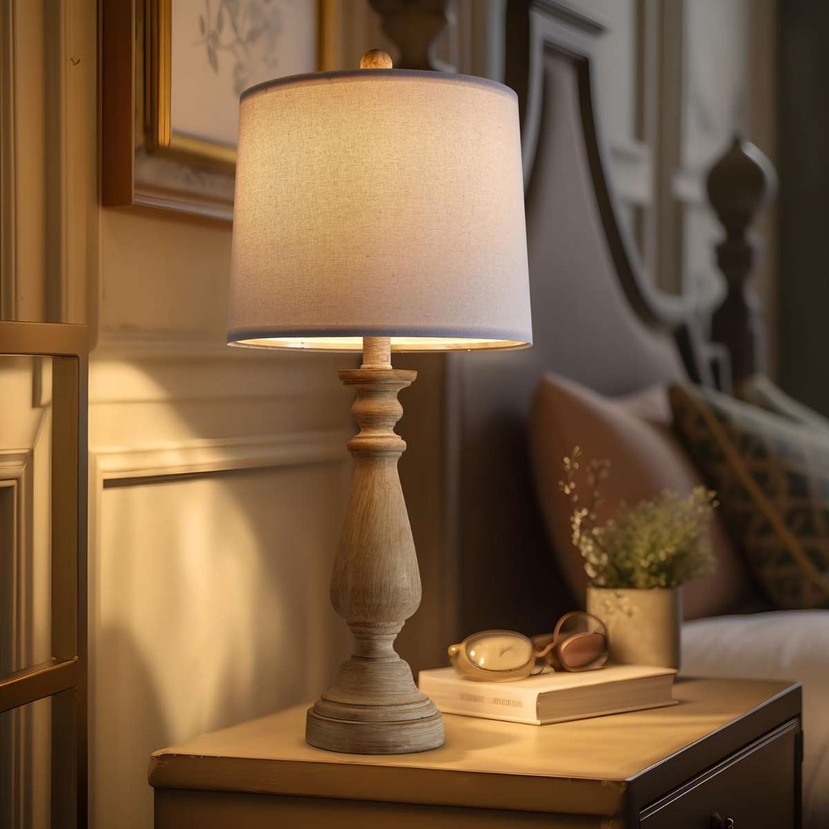 PORTRES 24.5" MEDIEVAL SINGLE TABLE LAMP