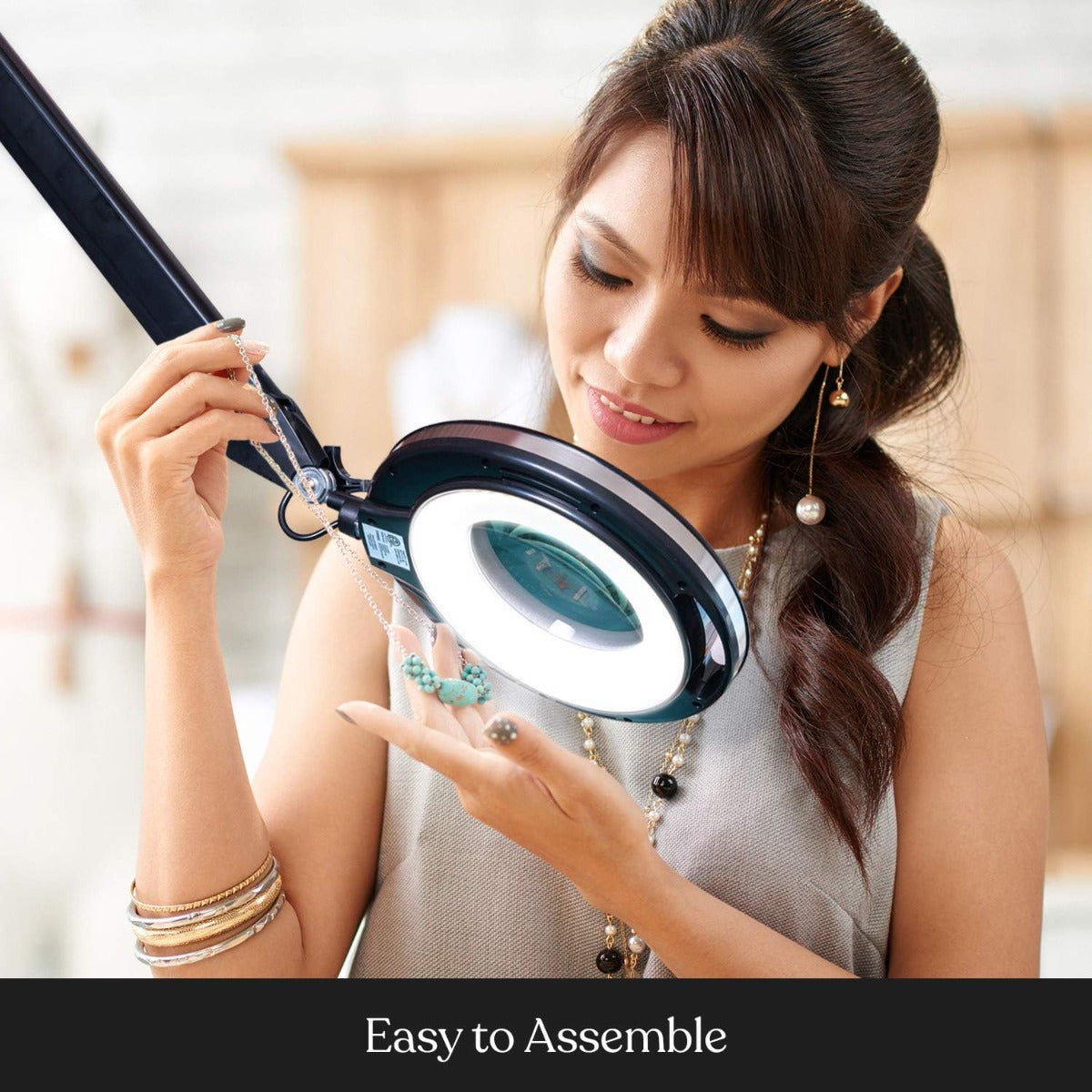Brightech Lightview Pro Magnifying glass