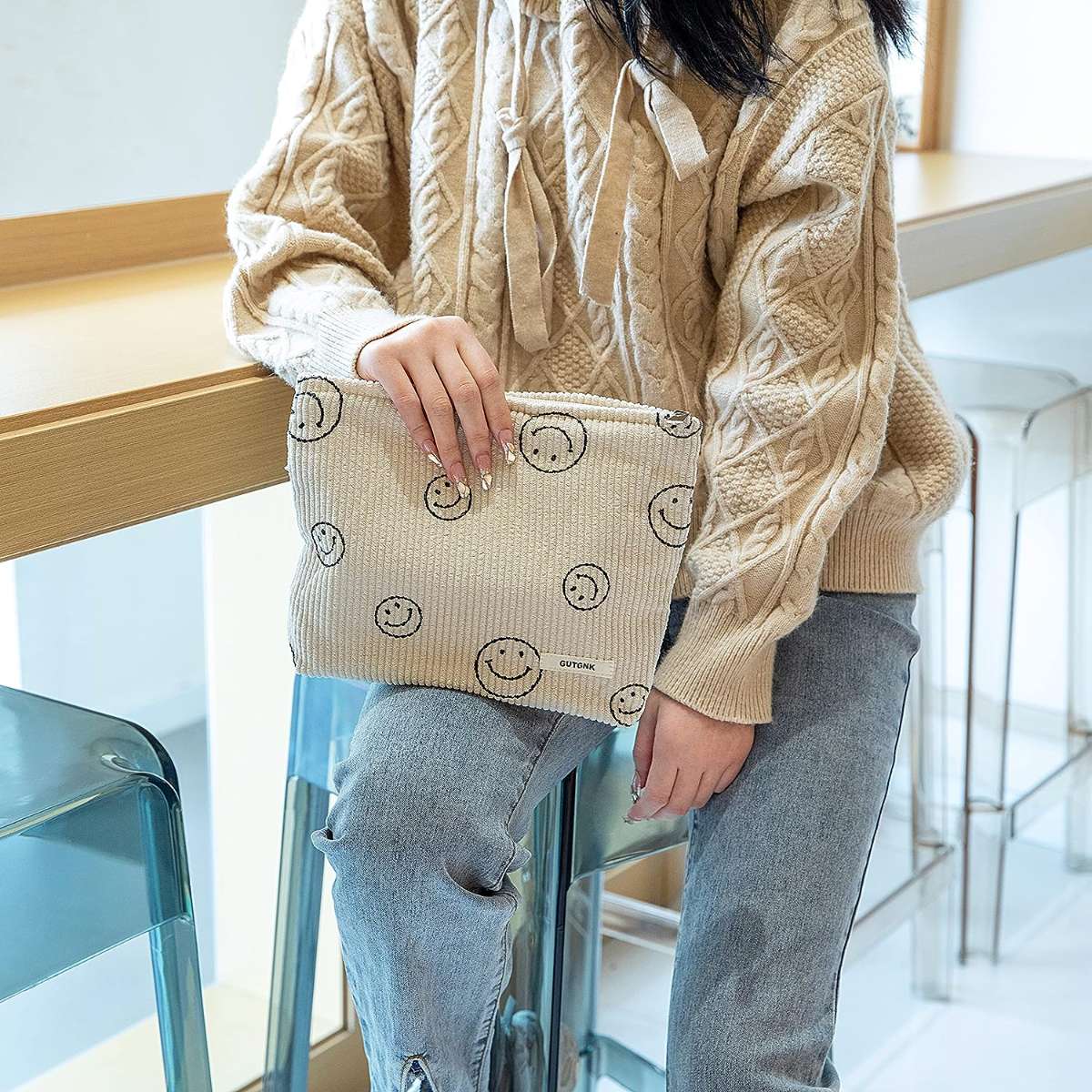 Women's Cosmetic Bag (Beige)