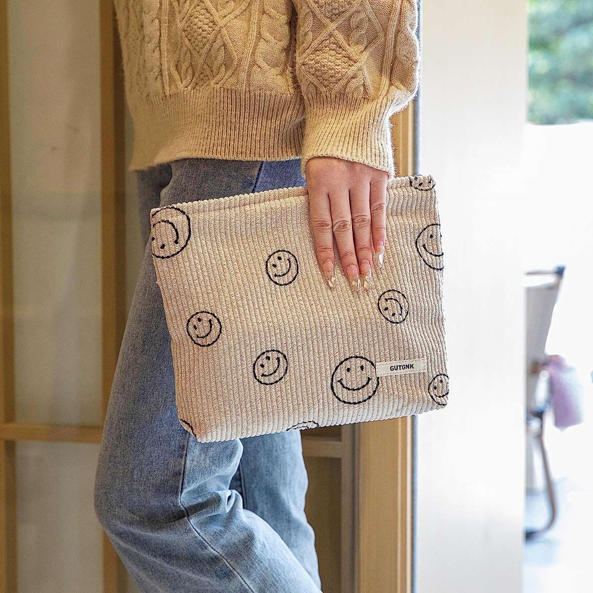 Women's Cosmetic Bag (Beige)